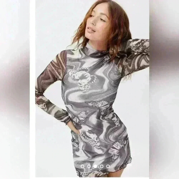 Nwot.Urban Outfitters. UO Alessia Mock Neck Mini Dress. - Picture 7 of 8